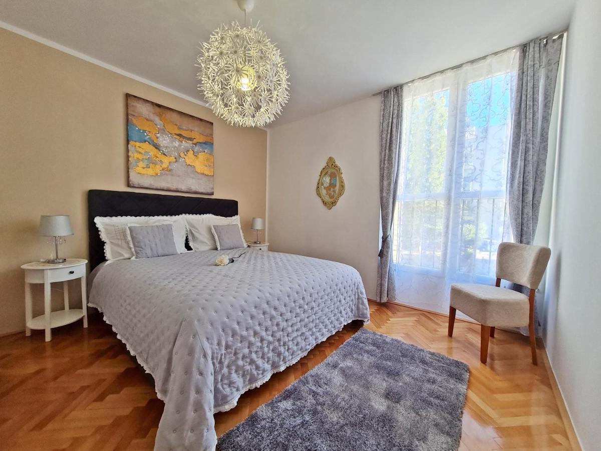 Beach Apartment Ivana Omiš Esterno foto