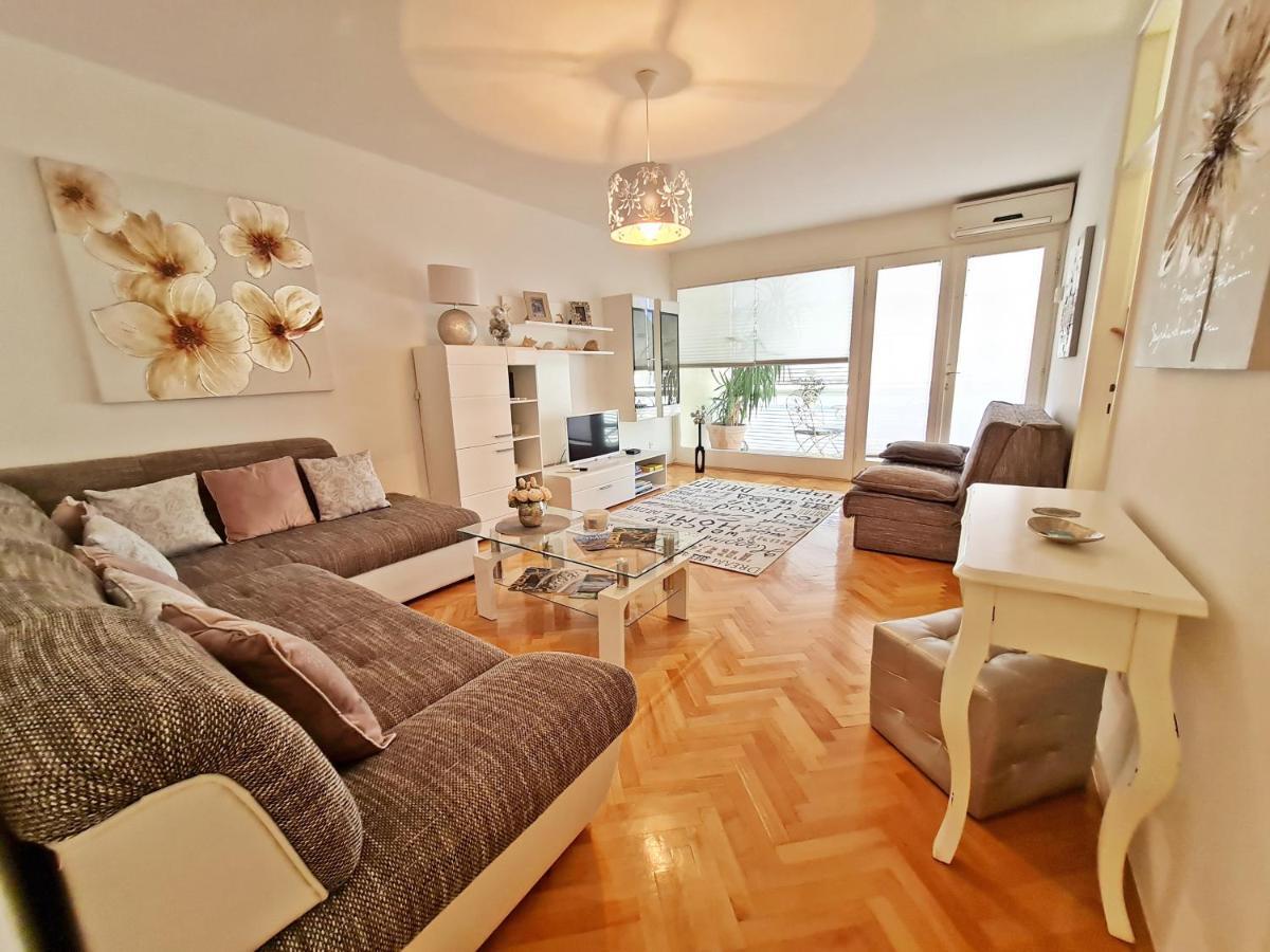 Beach Apartment Ivana Omiš Esterno foto