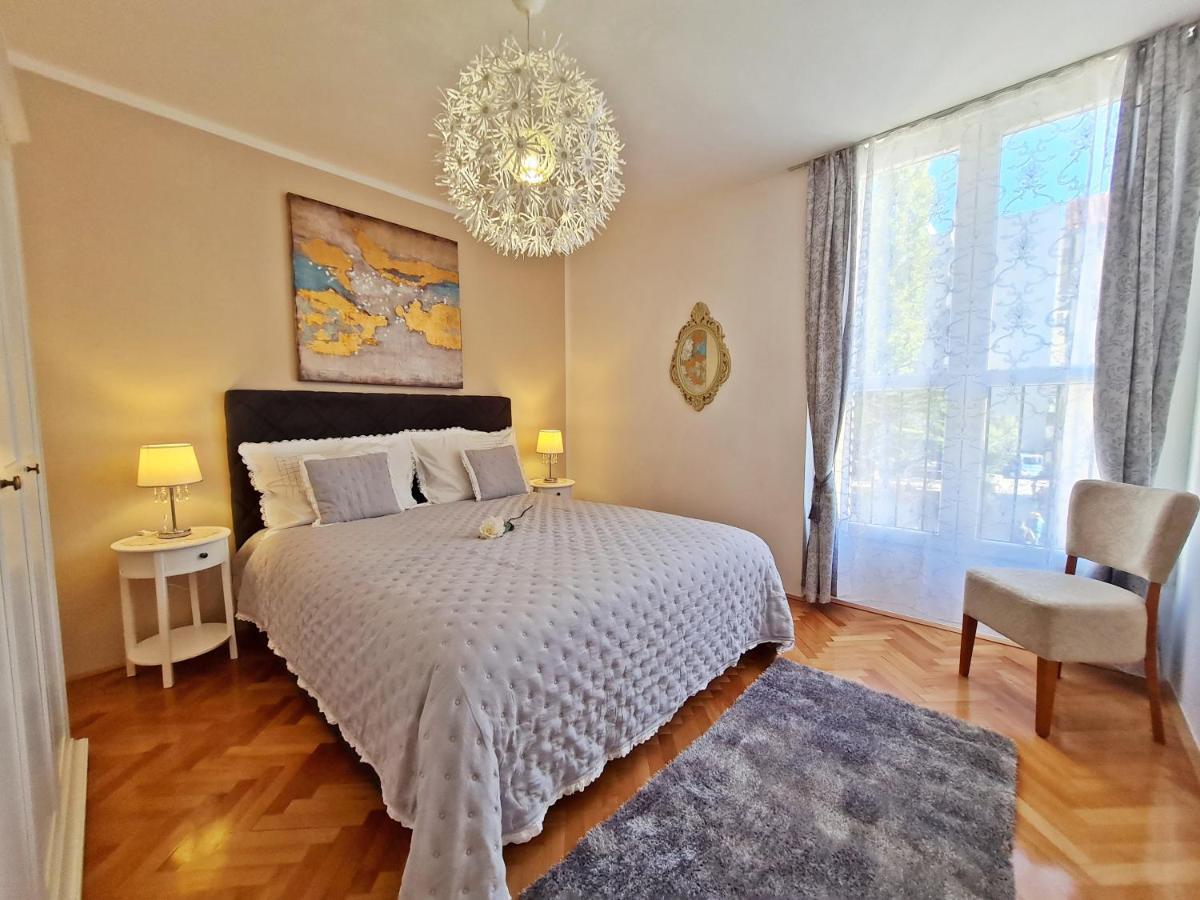 Beach Apartment Ivana Omiš Esterno foto