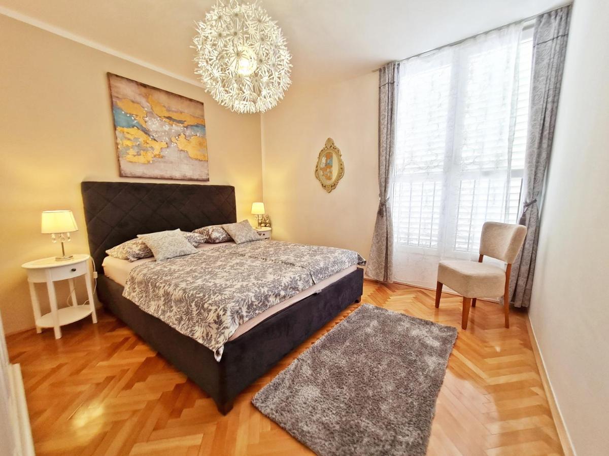 Beach Apartment Ivana Omiš Esterno foto