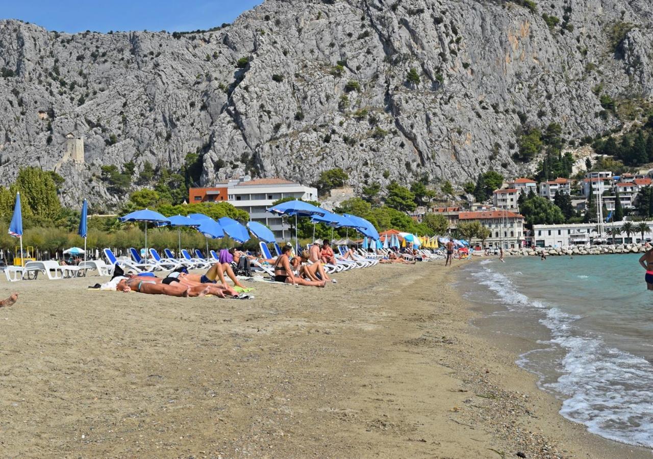 Beach Apartment Ivana Omiš Esterno foto